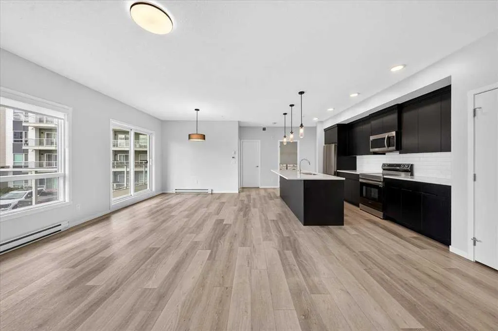 220 Seton Grove SE #1202