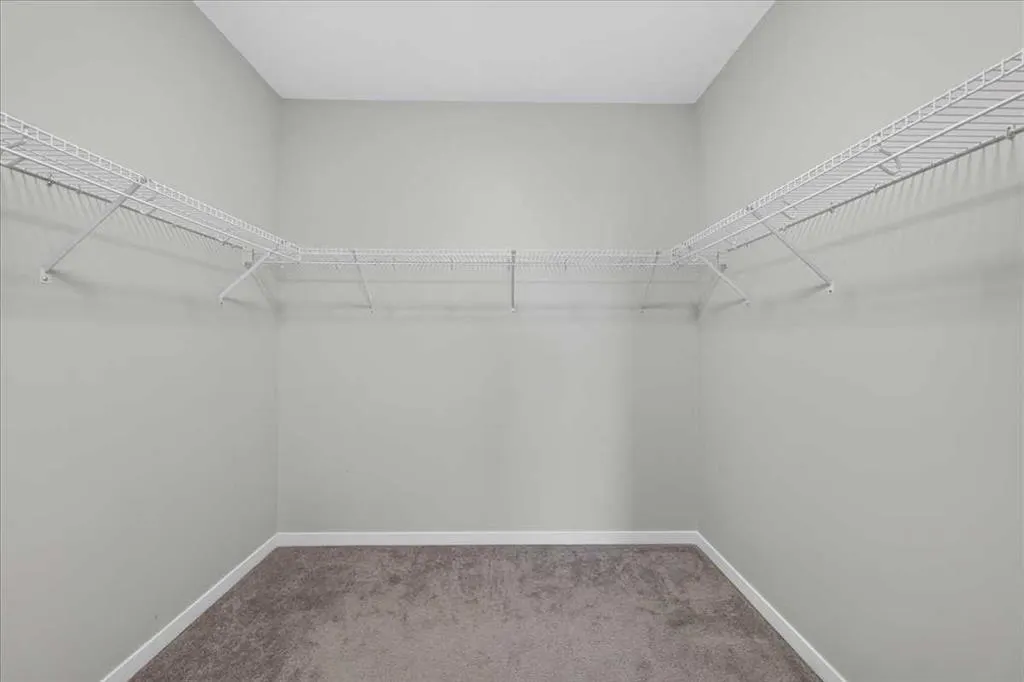 220 Seton Grove SE #1202