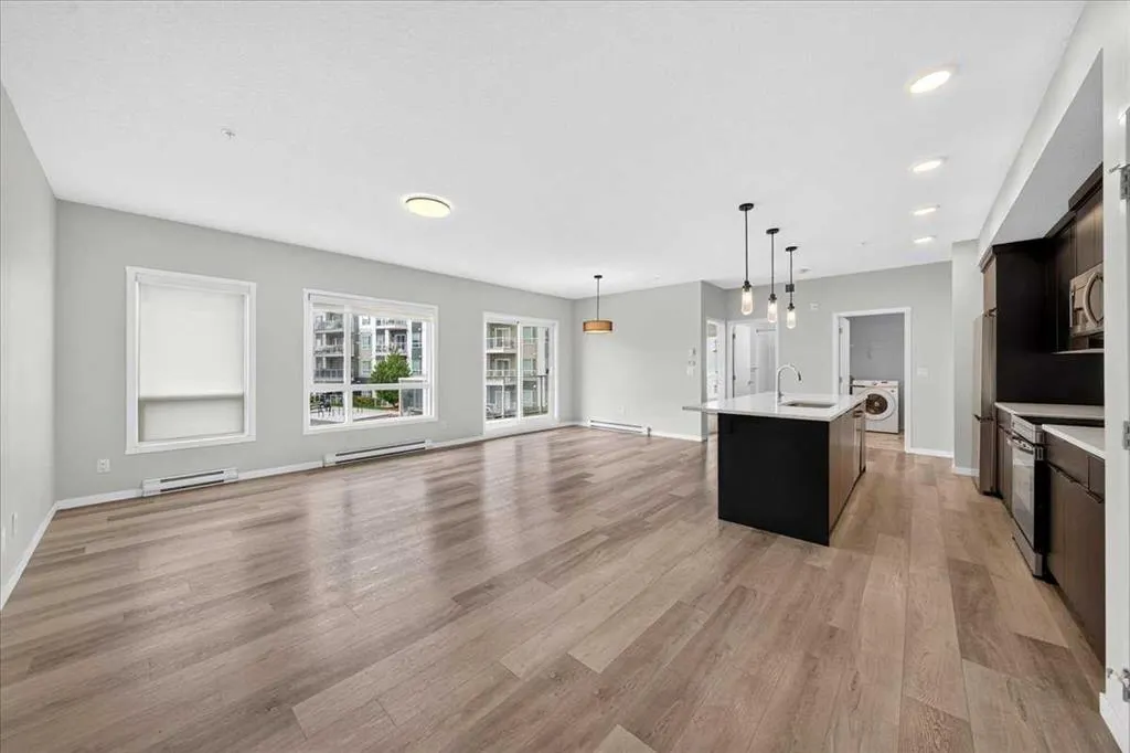 220 Seton Grove SE #1202