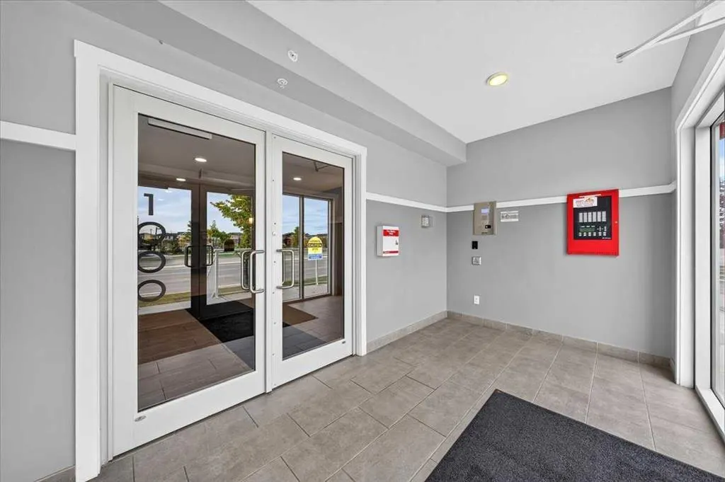 220 Seton Grove SE #1202