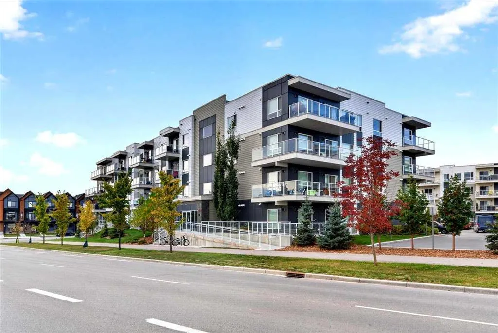 220 Seton Grove SE #1202