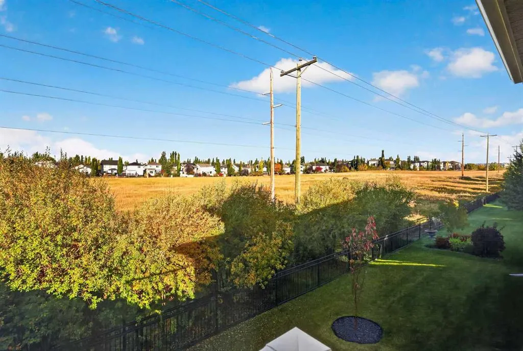 111 Tuscany Ravine Heights NW