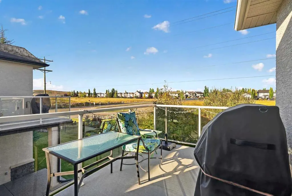 111 Tuscany Ravine Heights NW