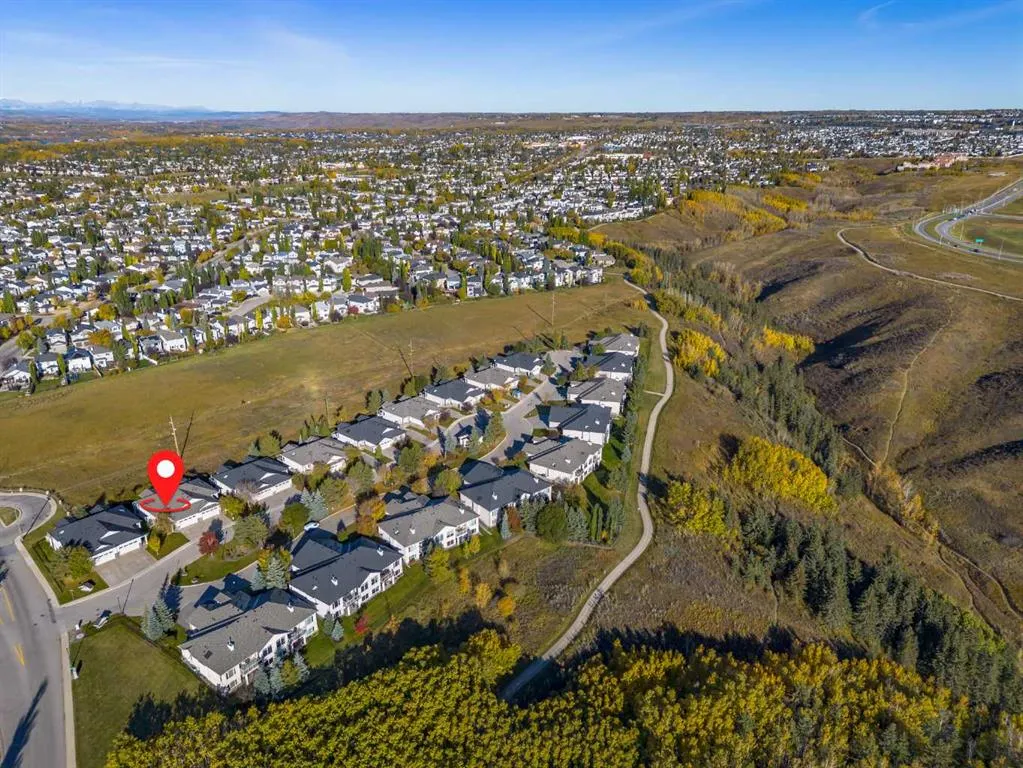 111 Tuscany Ravine Heights NW