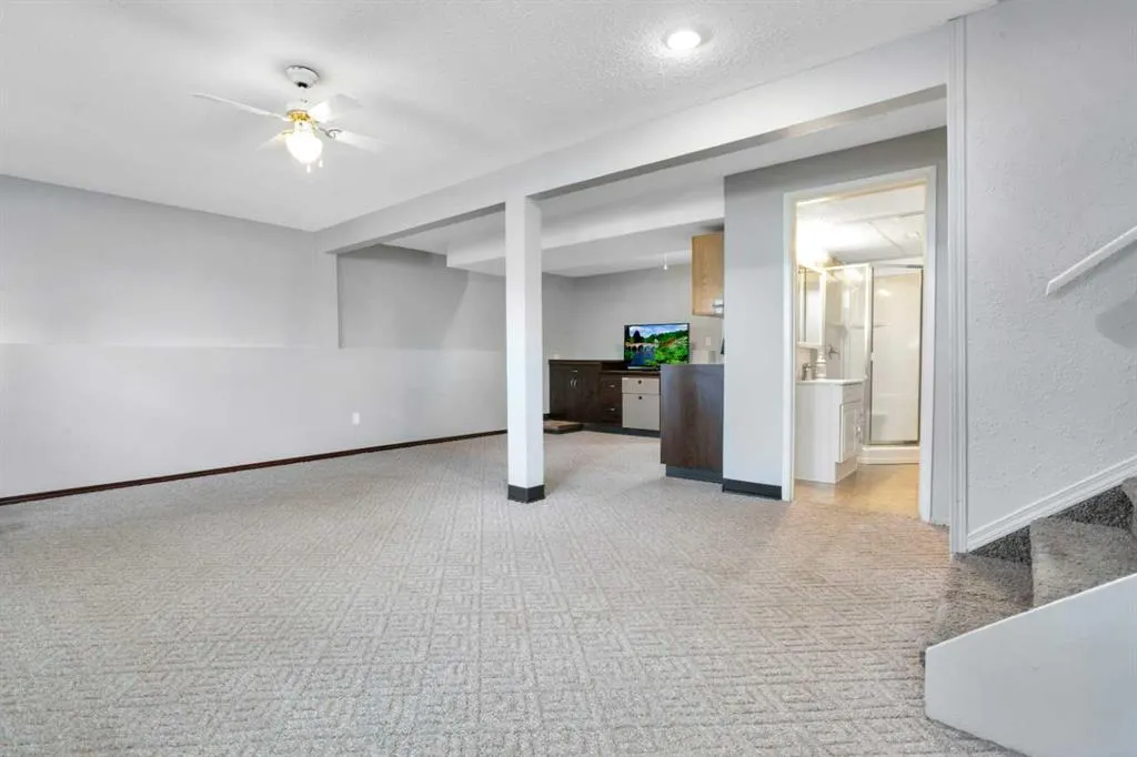1 Mountain Place