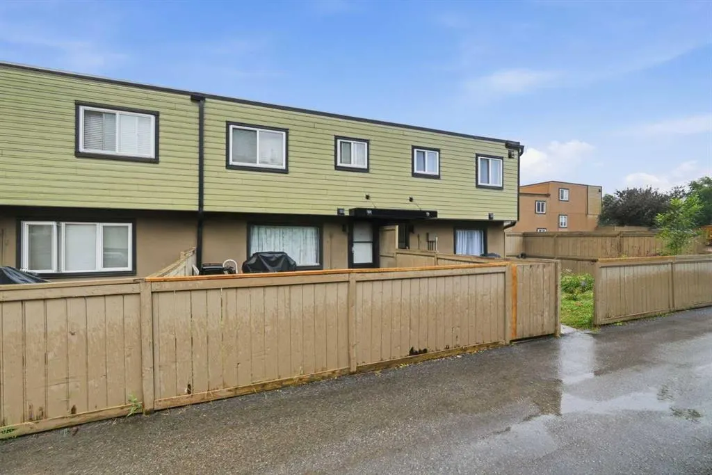 3809 45 Street SW #99