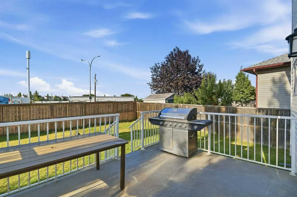168 West Creek Crescent