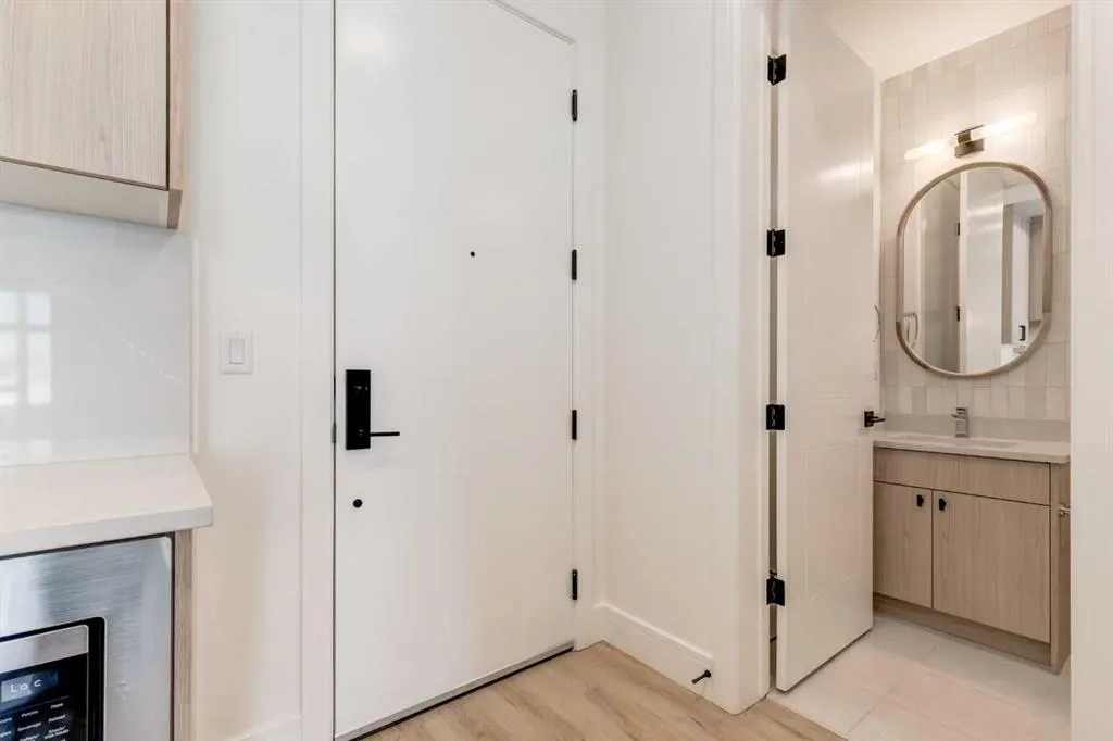 330 Dieppe Drive SW #106