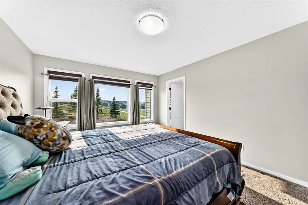 296 Nolancrest Heights NW