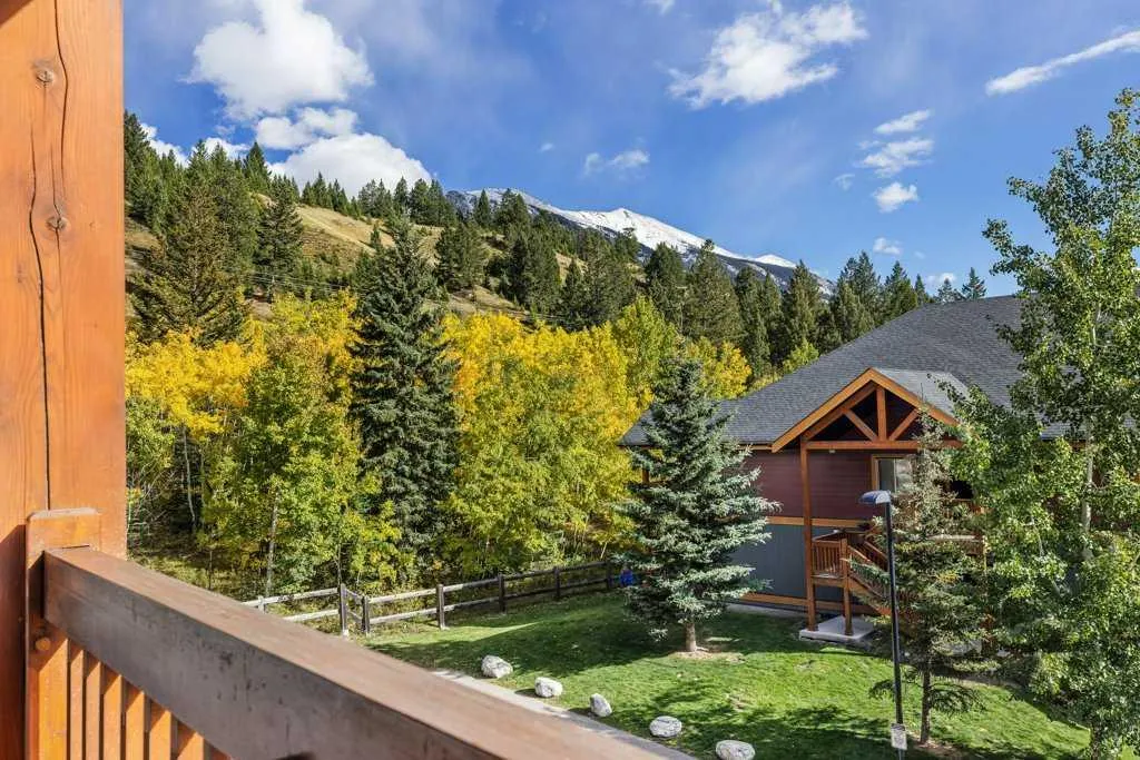 300 Palliser Lane #322