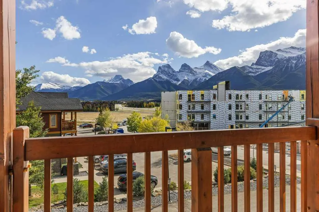 300 Palliser Lane #322