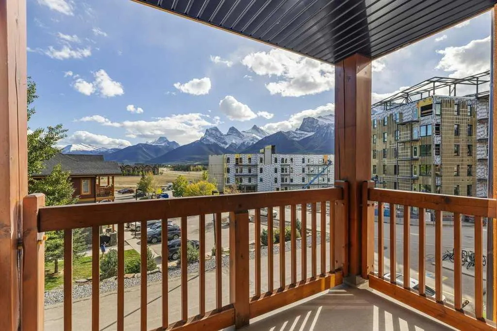 300 Palliser Lane #322