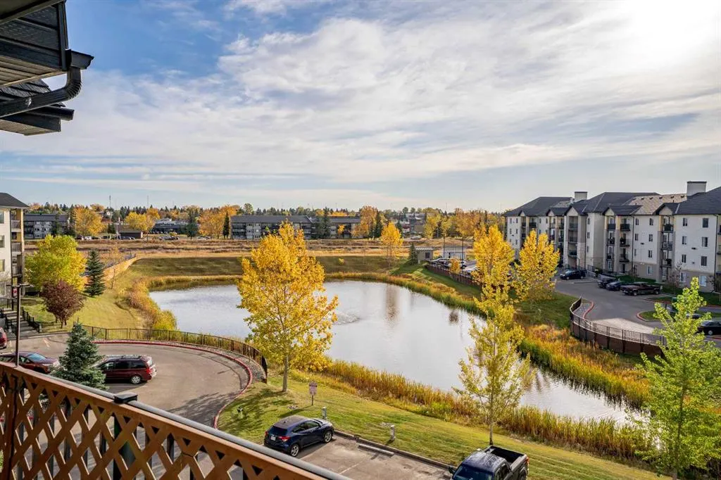 304 Mackenzie Way SW #8412