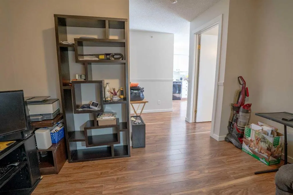 304 Mackenzie Way SW #8412