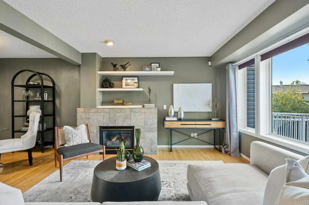 248 Regal Park NE