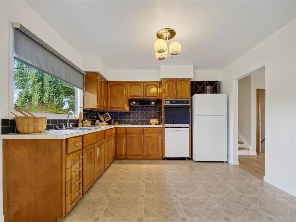 193 Fairview Drive SE