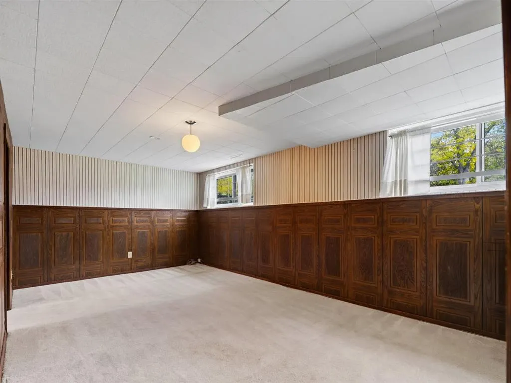 193 Fairview Drive SE