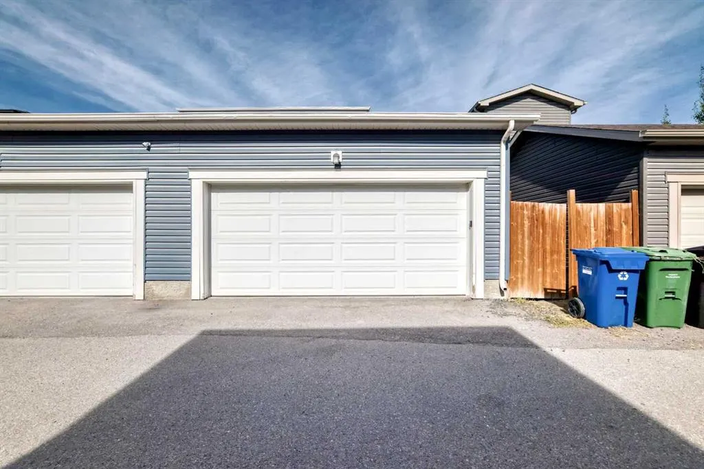 372 Carrington Way NW