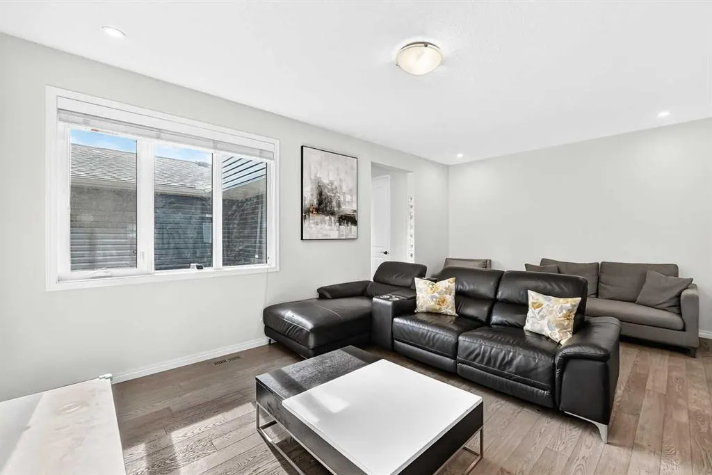 372 Carrington Way NW