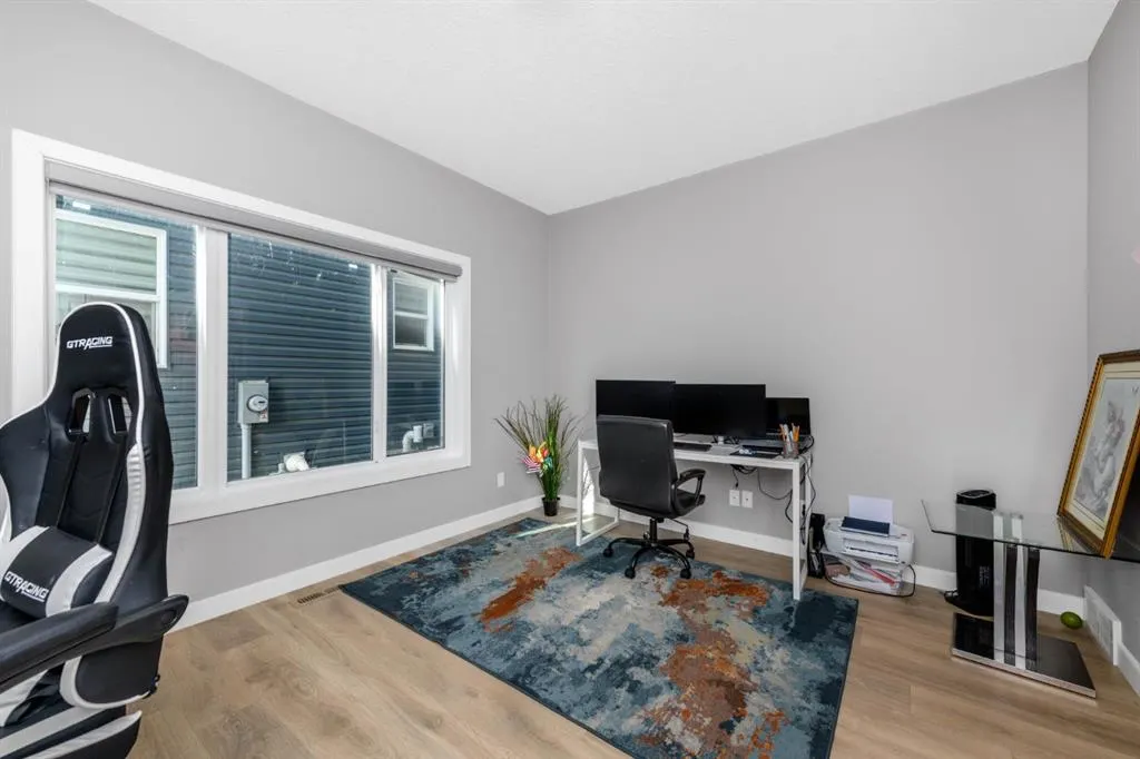 124 Corner Meadows Park NE