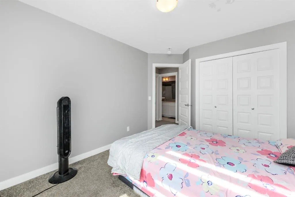 124 Corner Meadows Park NE
