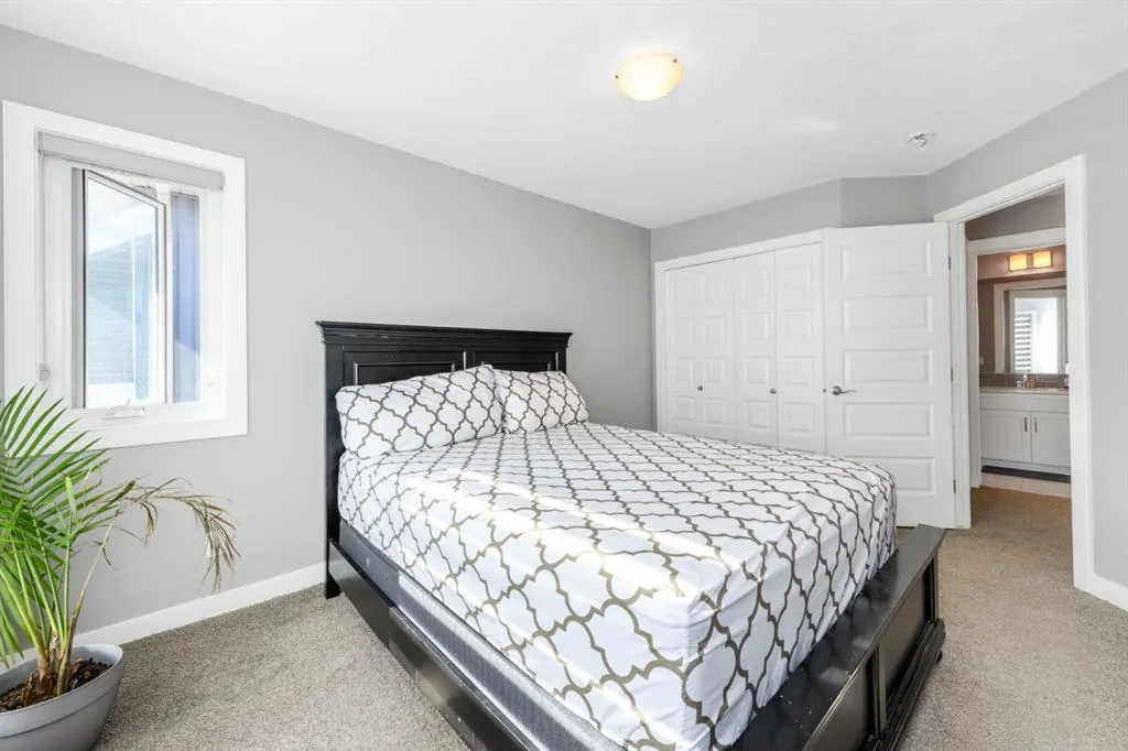 124 Corner Meadows Park NE