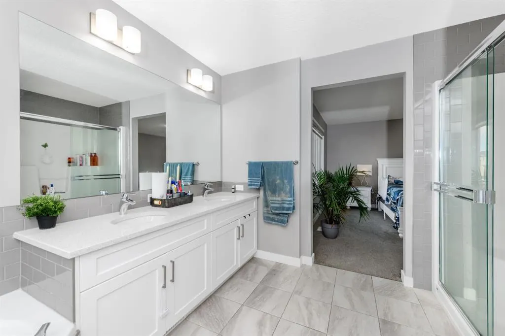 124 Corner Meadows Park NE