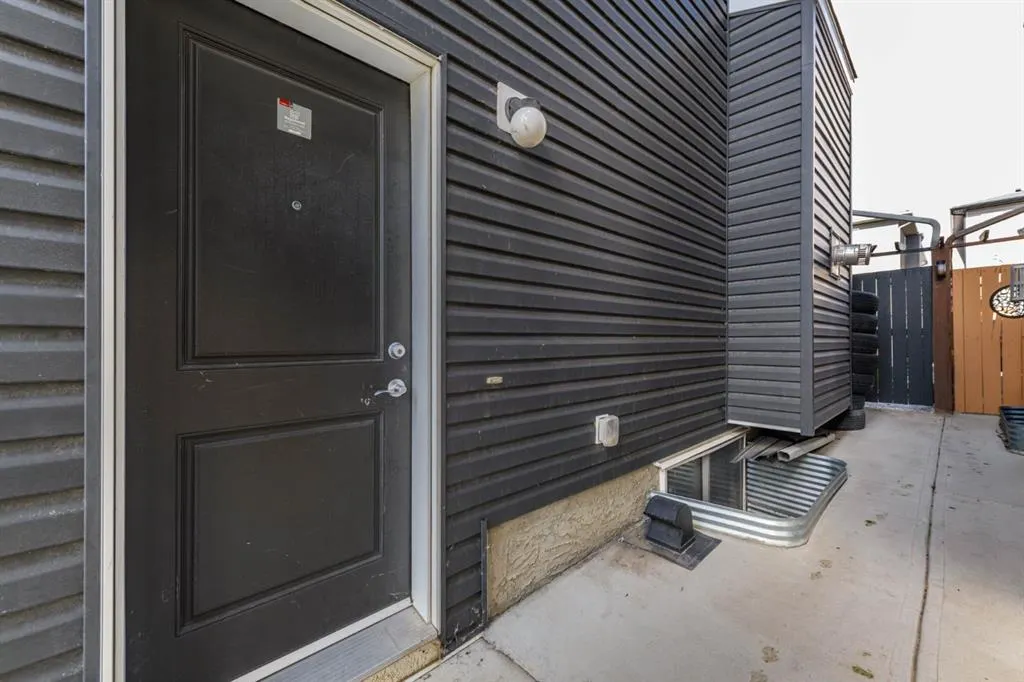 124 Corner Meadows Park NE