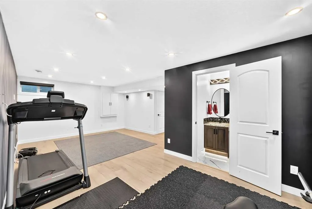 128 Ravenskirk Close SE