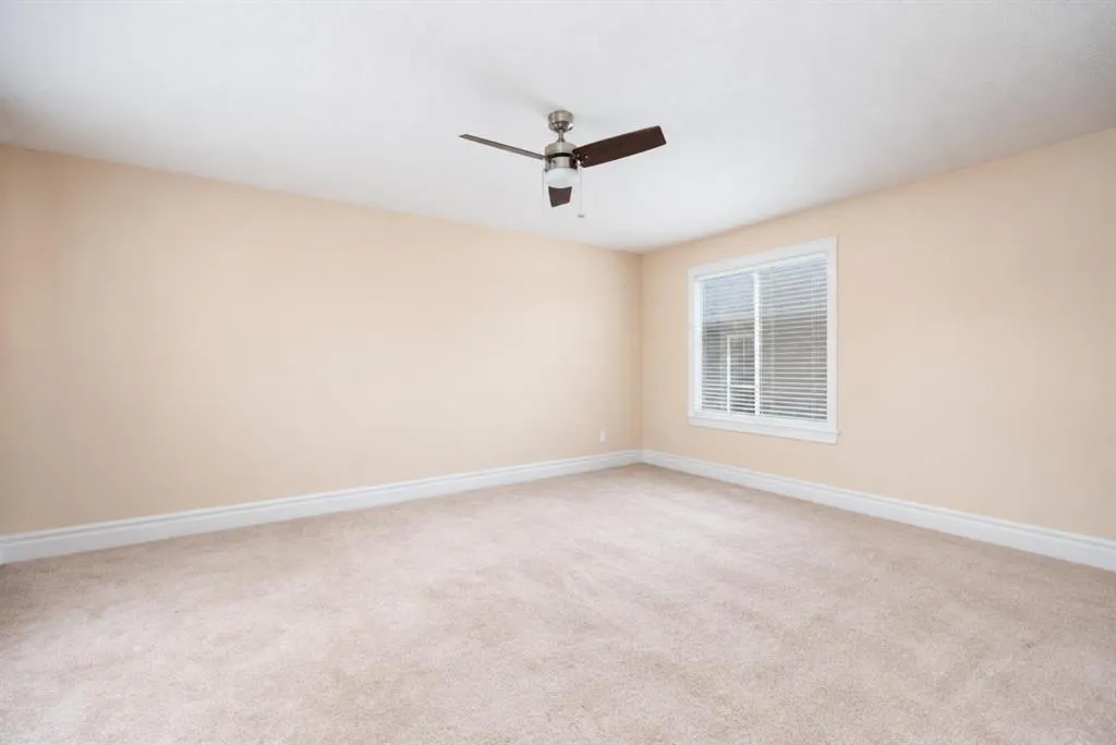280 Swallow Way