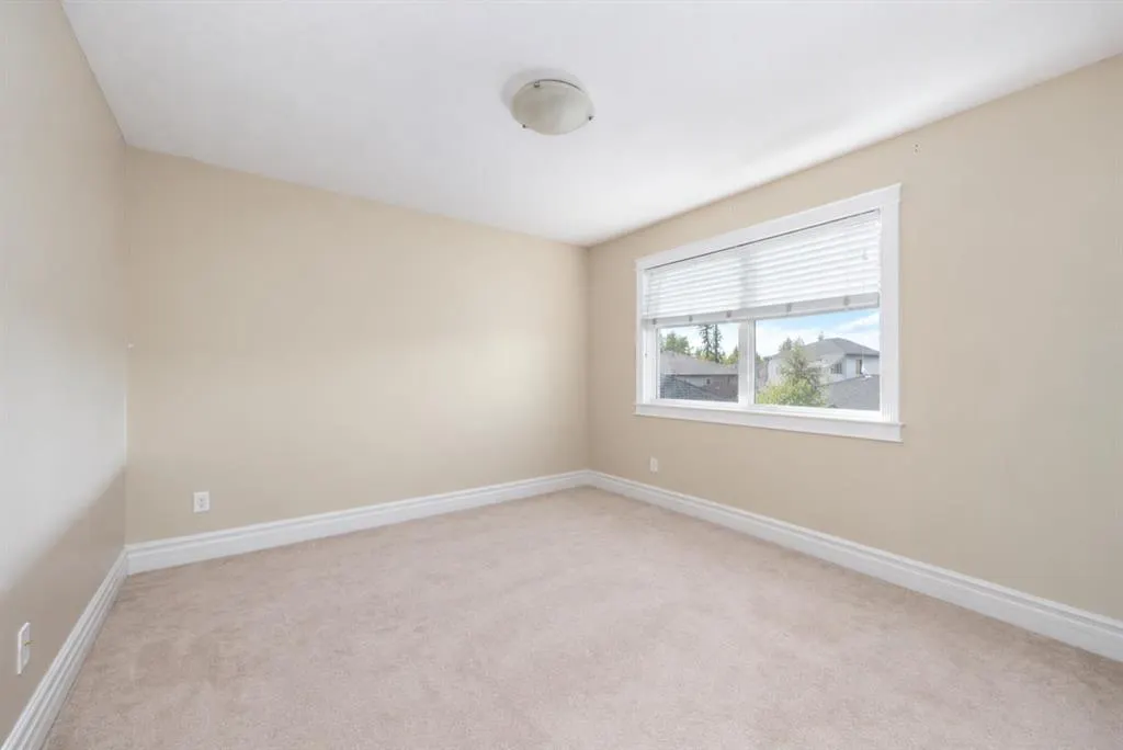 280 Swallow Way