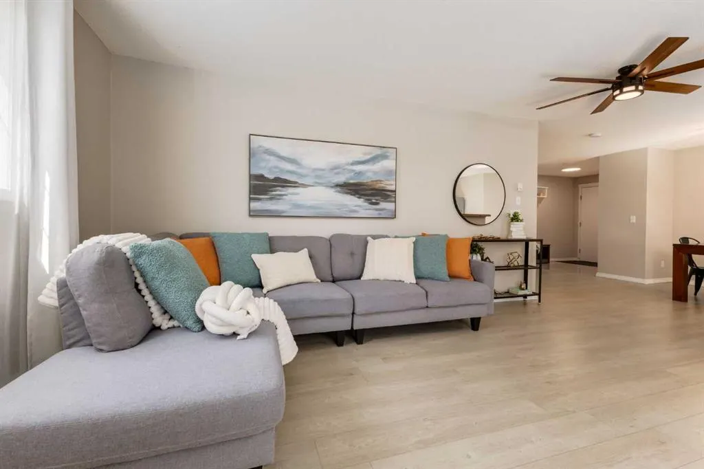 10 Prestwick Bay SE #4226