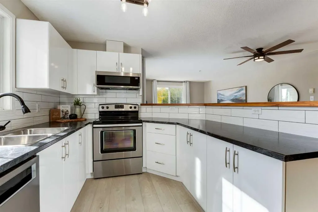 10 Prestwick Bay SE #4226