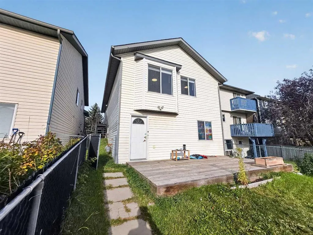 119 Covington Close NE