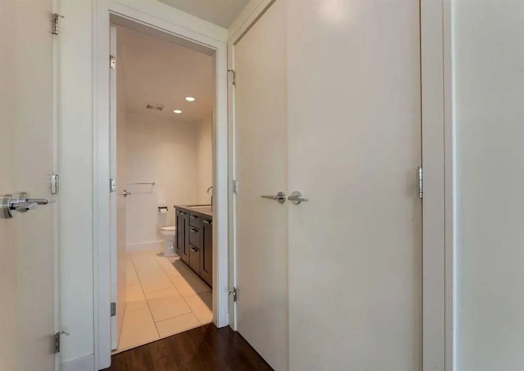 222 Riverfront Avenue SW #913