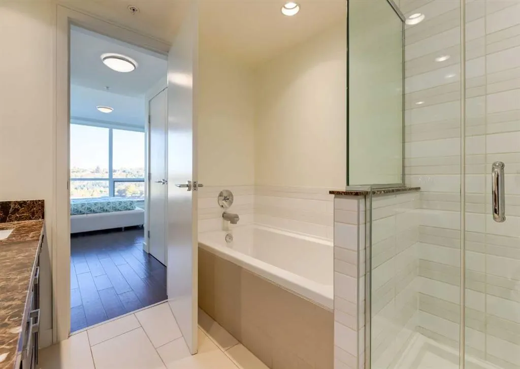 222 Riverfront Avenue SW #913
