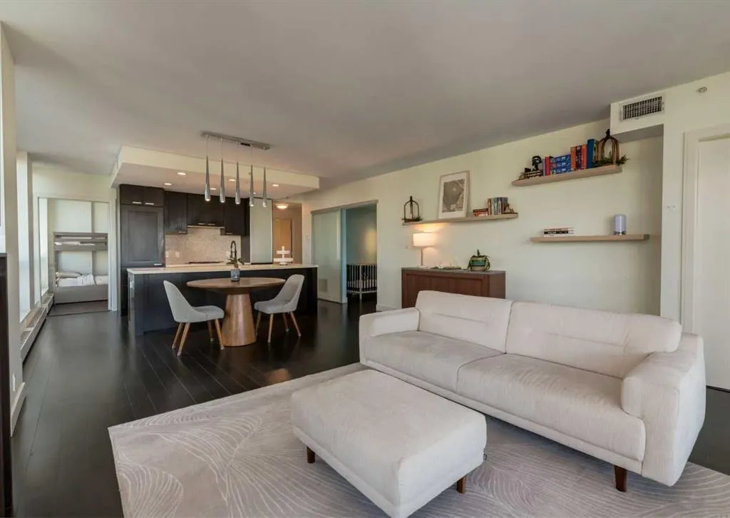 222 Riverfront Avenue SW #913