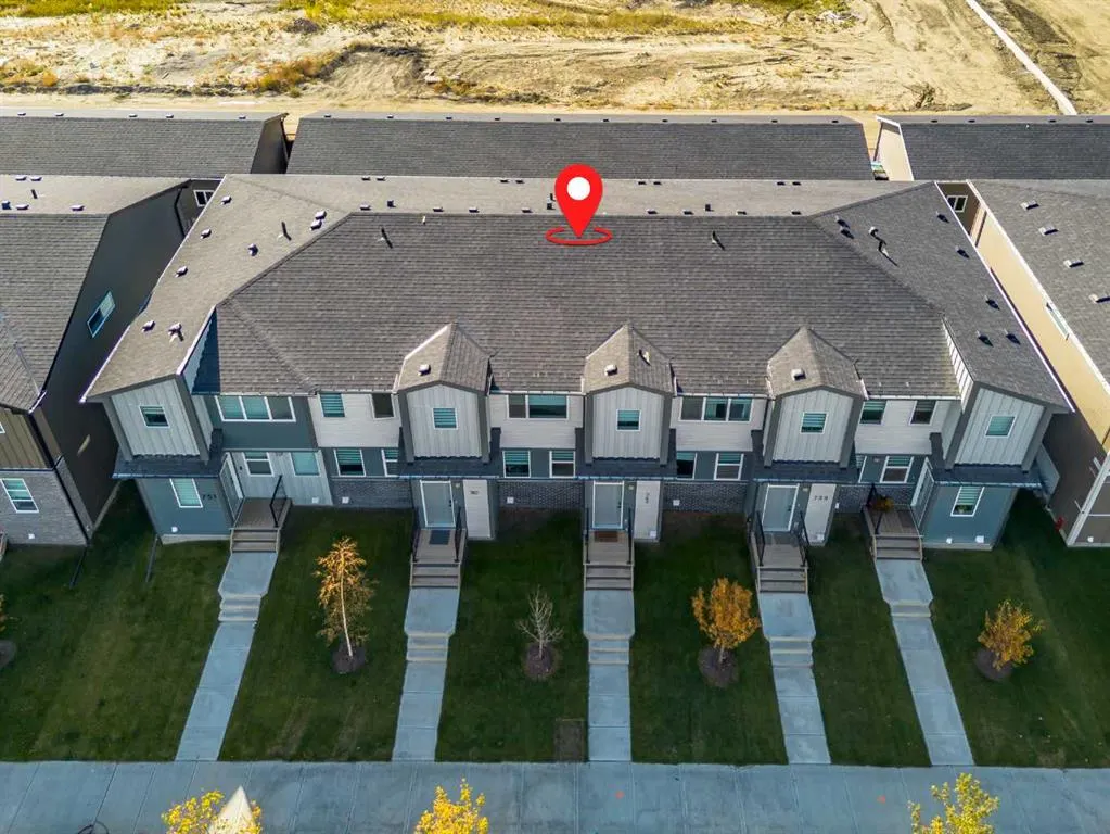 743 Wolf Willow Boulevard SE