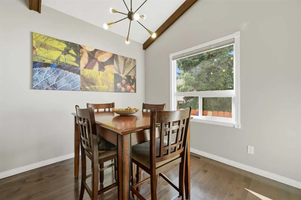 367 Norseman Road NW