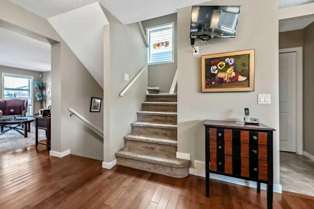 86 Walden Crescent SE