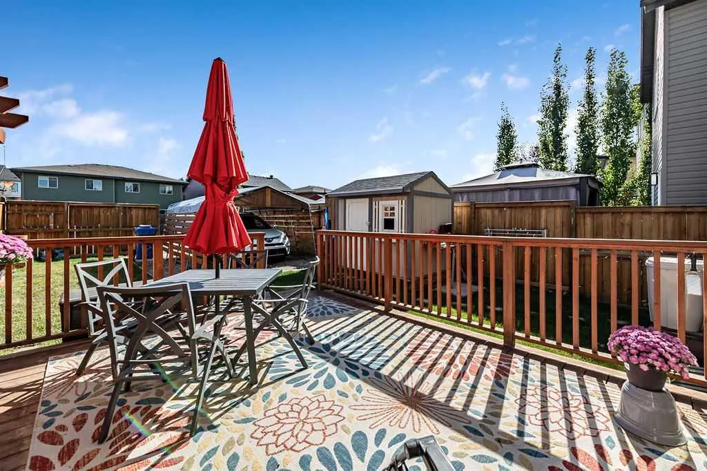 86 Walden Crescent SE