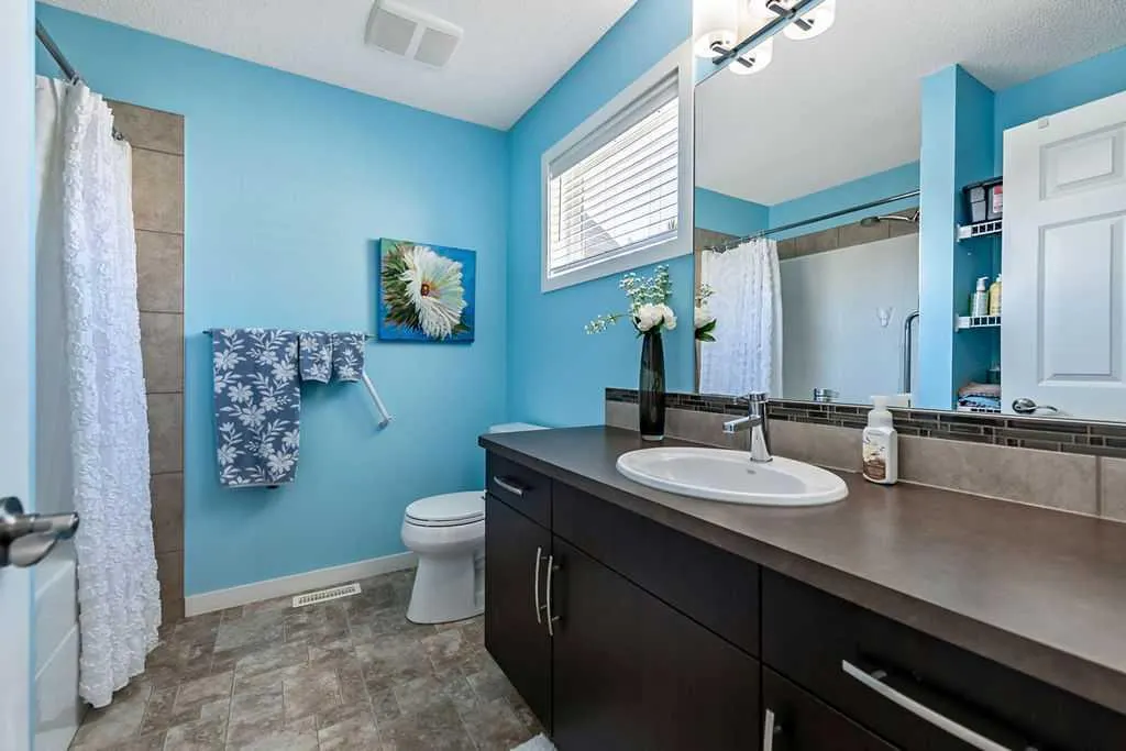 86 Walden Crescent SE