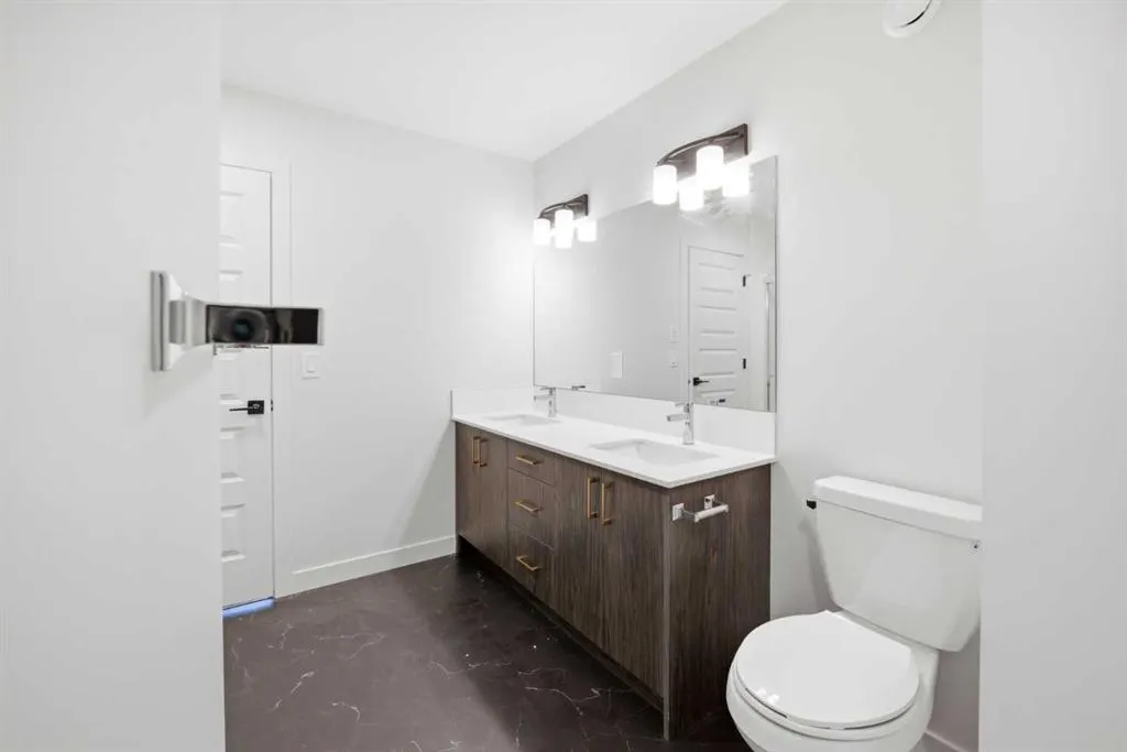 50 Waterford Mews