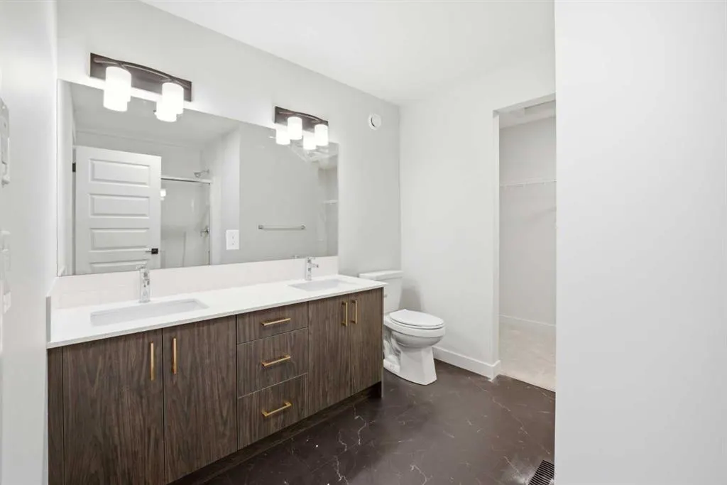 50 Waterford Mews