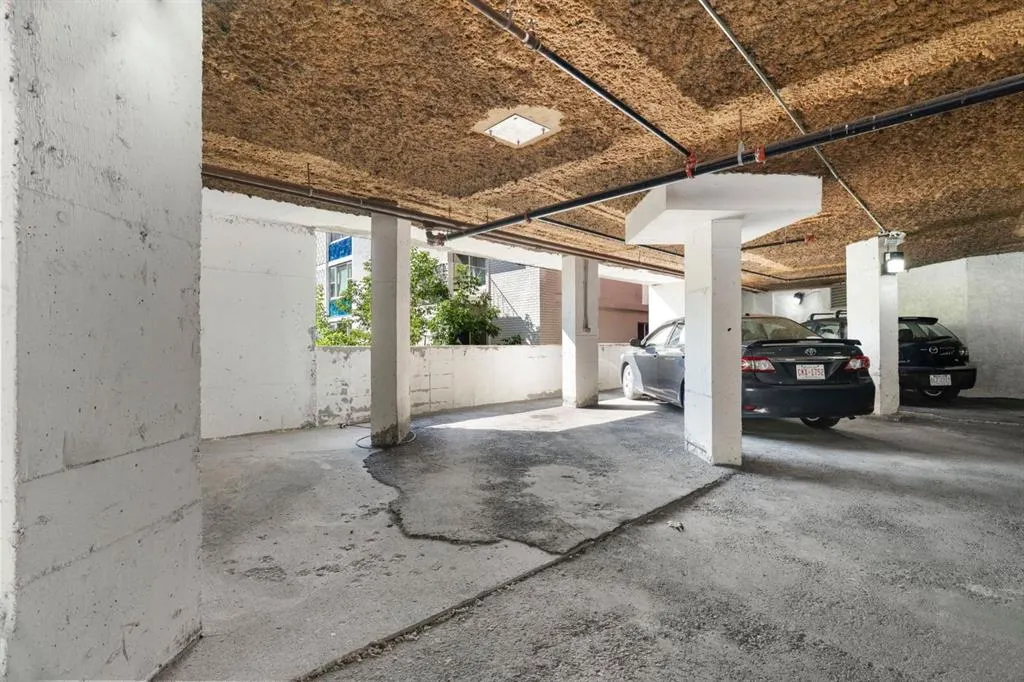 930 Royal Avenue SW #4