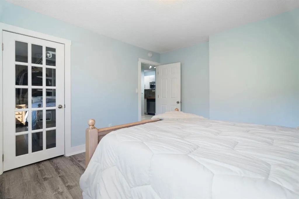 930 Royal Avenue SW #4