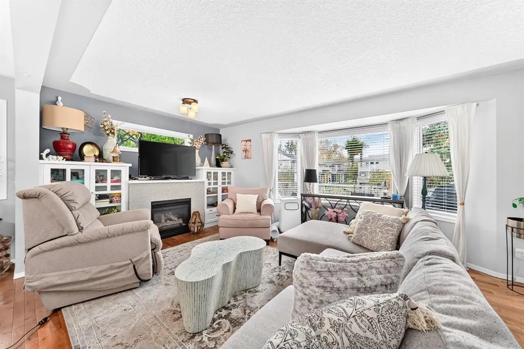 355 Regal Park NE