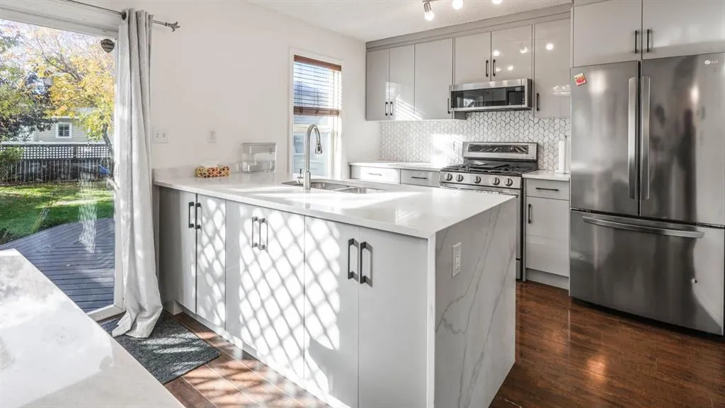 254 Elgin View SE