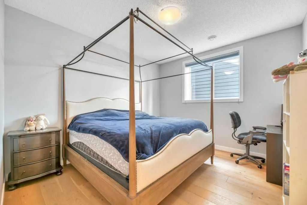 32 Walden Place SE
