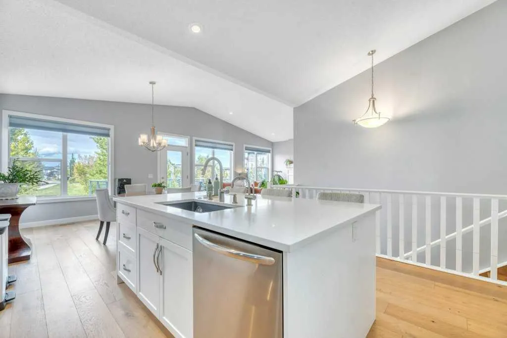 32 Walden Place SE